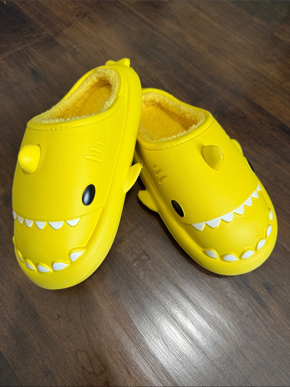 Cloudsharks Kids Yellow Shark Slip-On Fleece-Lined Slippers